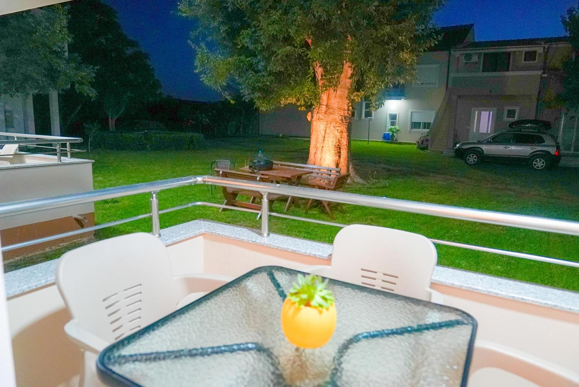 Mar Nero Apartments Bregvija Екстер'єр фото